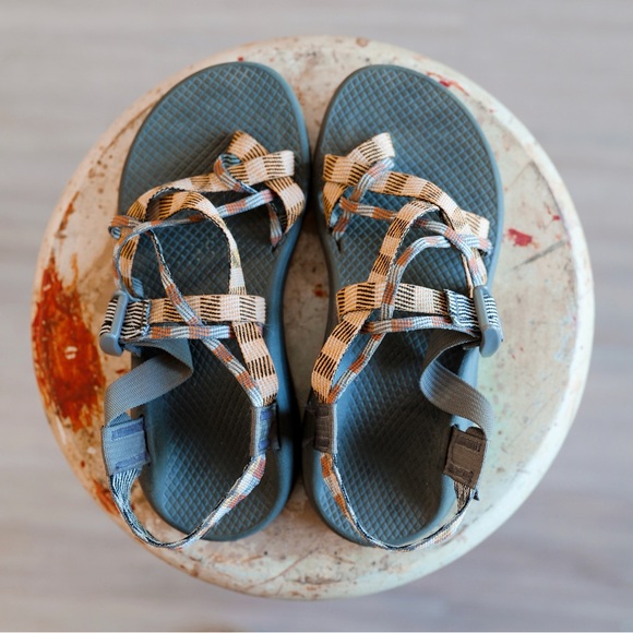 Chacos Chaco Women's Size 7 tan yellow boho Z/X2 Toe Loop Sandals - Picture 2 of 5